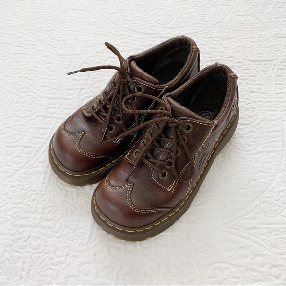 Dr. Martens Shoes - RARE Dr. Martens Vintage Oxford Lace Up Shoes